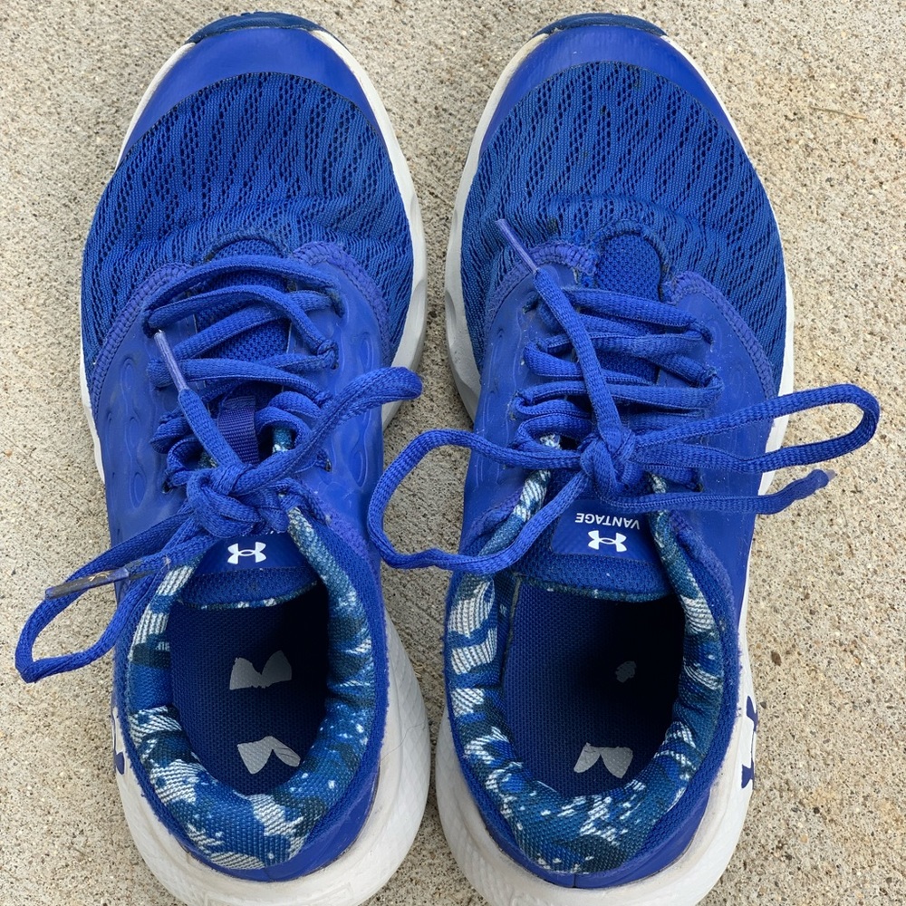 Boy’s Under Armour tennis shoes